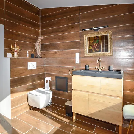 Lovely In * بورْتِكْسْيو